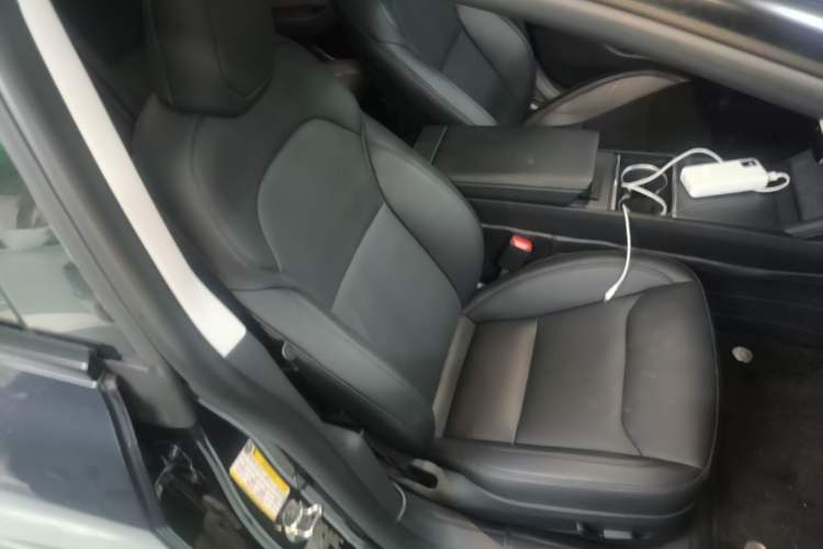 Used Tesla Model 3 2023 Rear-Wheel-Drive Version Right Front Seat