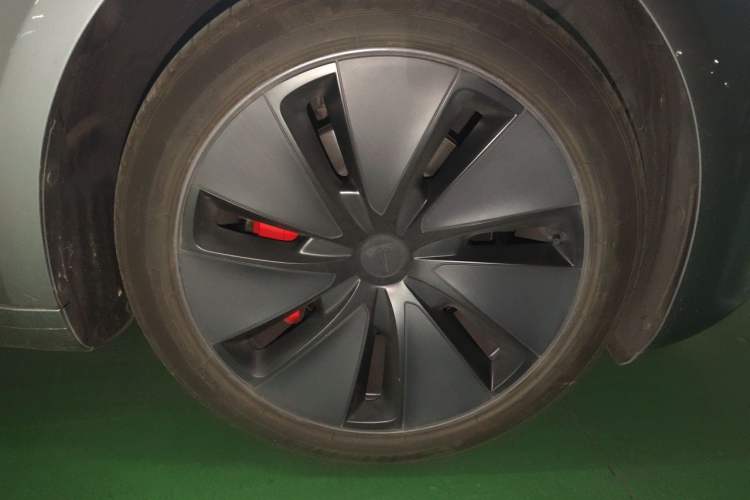 Used Tesla Model 3 2023 Rear-Wheel-Drive Version Right Front Wheel Hub