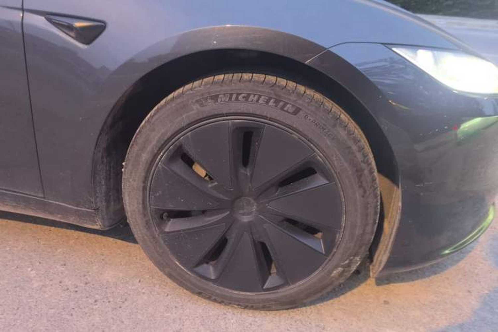 Used Tesla Model 3 2023 Rear-Wheel-Drive Version Right Front Wheel Hub
