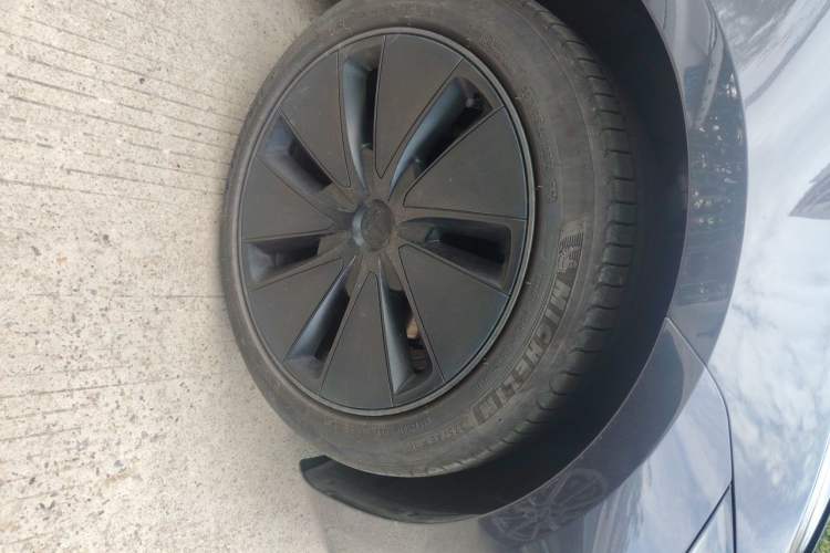 Used Tesla Model 3 2023 Rear-Wheel-Drive Version Right Front Wheel Hub