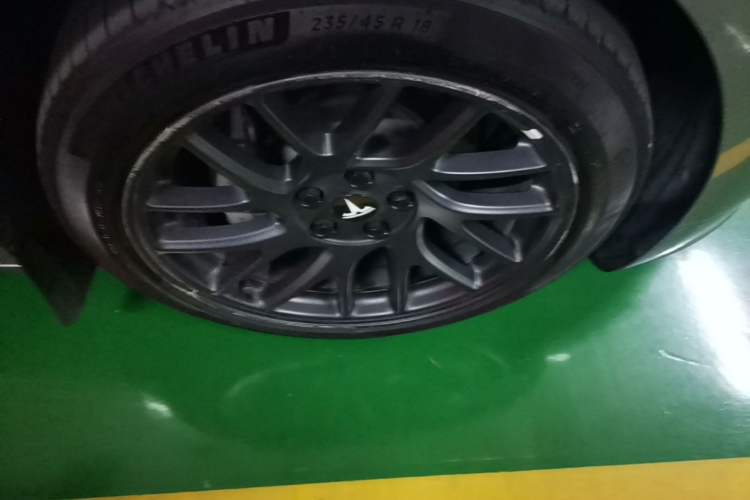 Used Tesla Model 3 2023 Rear-Wheel-Drive Version Right Front Wheel Hub