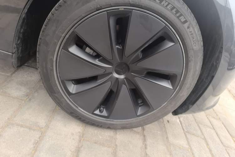 Used Tesla Model 3 2023 Rear-Wheel-Drive Version Right Front Wheel Hub