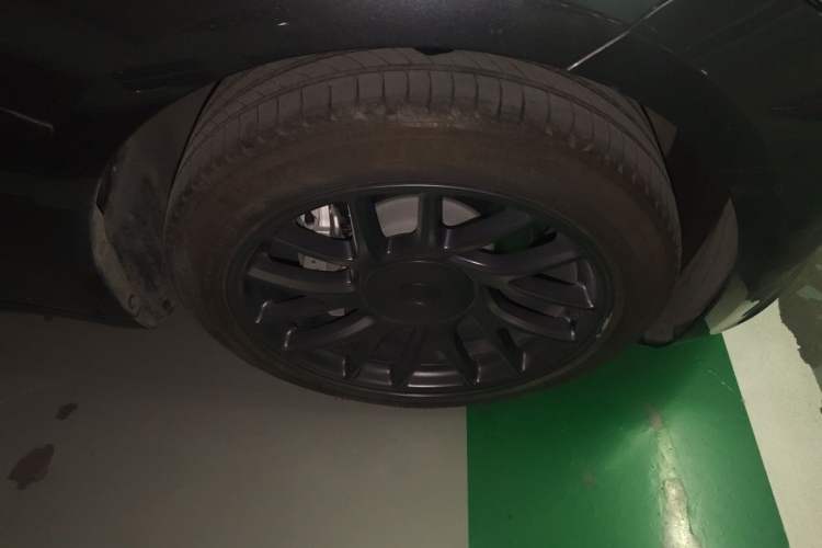 Used Tesla Model 3 2023 Rear-Wheel-Drive Version Right Front Wheel Hub