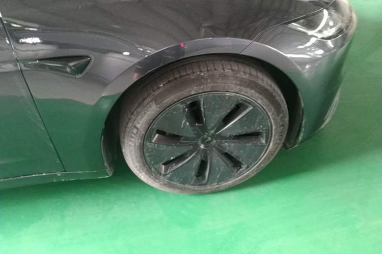Used Tesla Model 3 2023 Rear-Wheel-Drive Version Right Front Wheel Hub