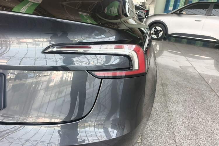 Used Tesla Model 3 2023 Rear-Wheel-Drive Version Right Rear Taillight