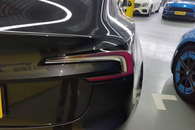 Used Tesla Model 3 2023 Rear-Wheel-Drive Version Right Rear Taillight