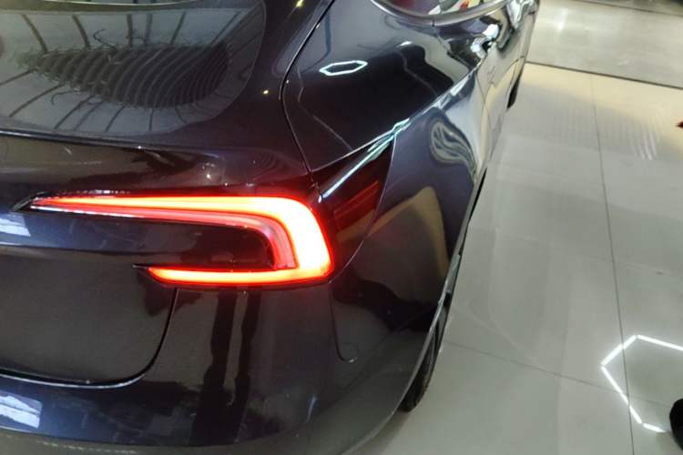 Used Tesla Model 3 2023 Rear-Wheel-Drive Version Right Rear Taillight