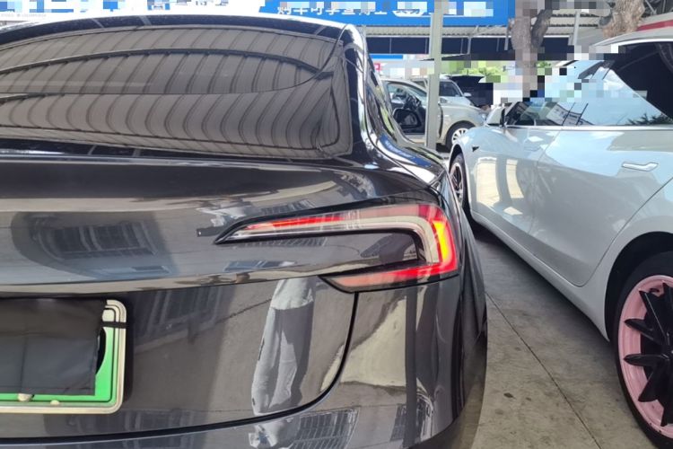 Used Tesla Model 3 2023 Long-Range All-Wheel-Drive Version Right Rear Taillight