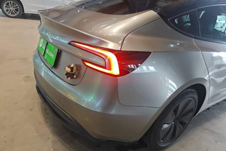 Used Tesla Model 3 2023 Rear-Wheel-Drive Version Right Rear Taillight