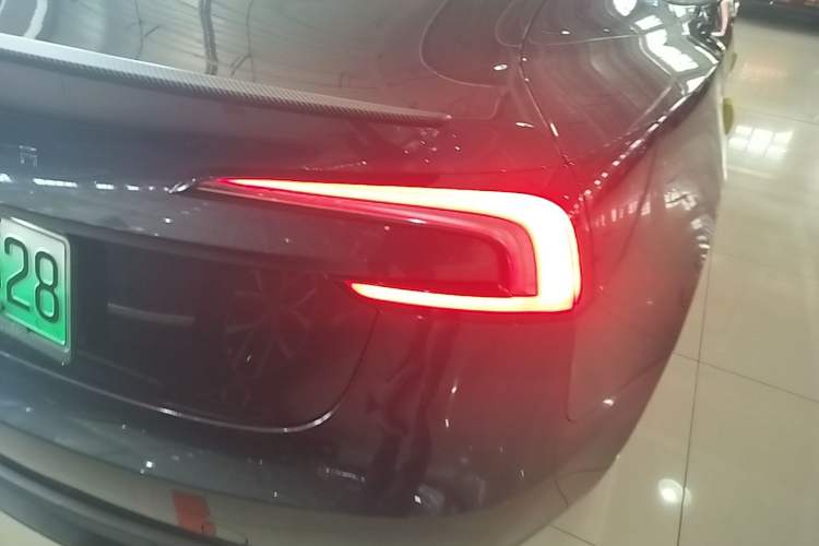 Used Tesla Model 3 2023 Rear-Wheel-Drive Version Right Rear Taillight