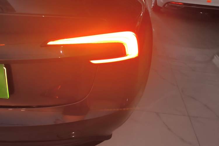 Used Tesla Model 3 2023 Rear-Wheel-Drive Version Right Rear Taillight