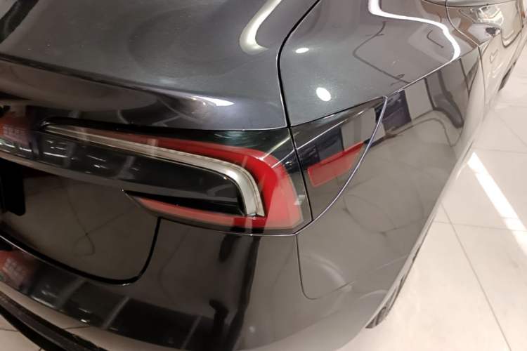 Used Tesla Model 3 2023 Rear-Wheel-Drive Version Right Rear Taillight