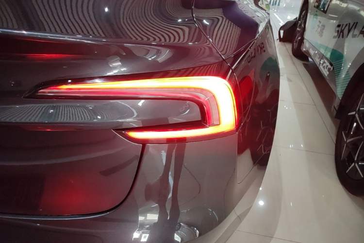Used Tesla Model 3 2023 Rear-Wheel-Drive Version Right Rear Taillight