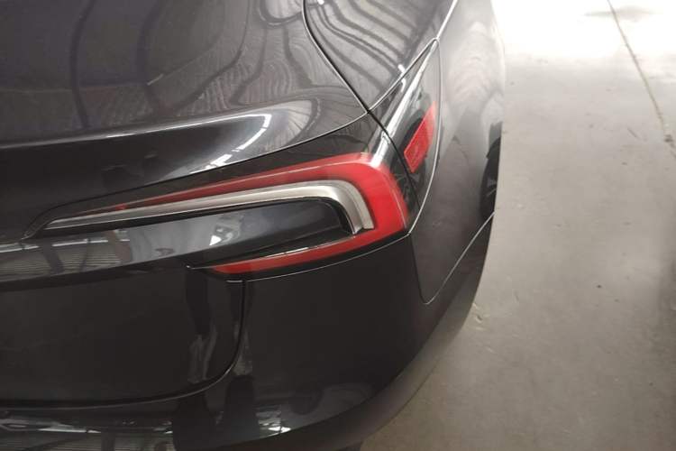 Used Tesla Model 3 2023 Rear-Wheel-Drive Version Right Rear Taillight