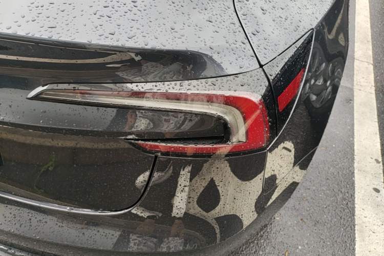 Used Tesla Model 3 2023 Rear-Wheel-Drive Version Right Rear Taillight