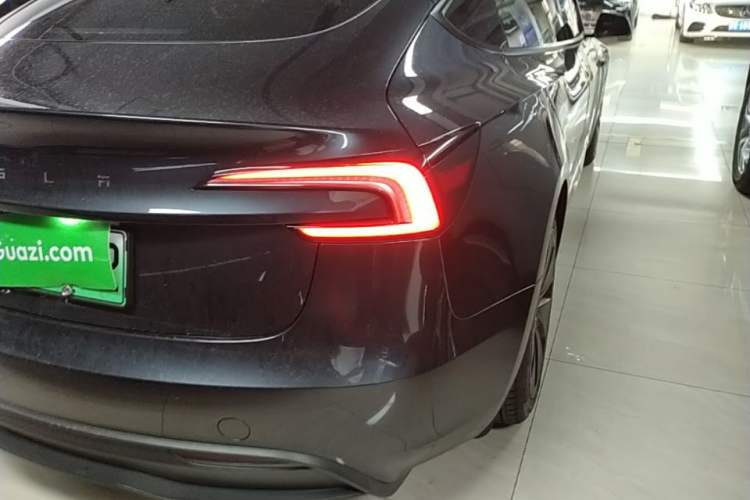 Used Tesla Model 3 2023 Rear-Wheel-Drive Version Right Rear Taillight