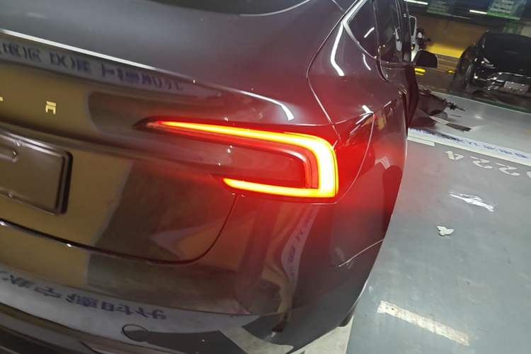 Used Tesla Model 3 2023 Rear-Wheel-Drive Version Right Rear Taillight