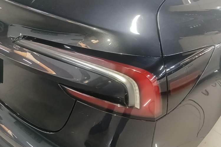 Used Tesla Model 3 2023 Rear-Wheel-Drive Version Right Rear Taillight