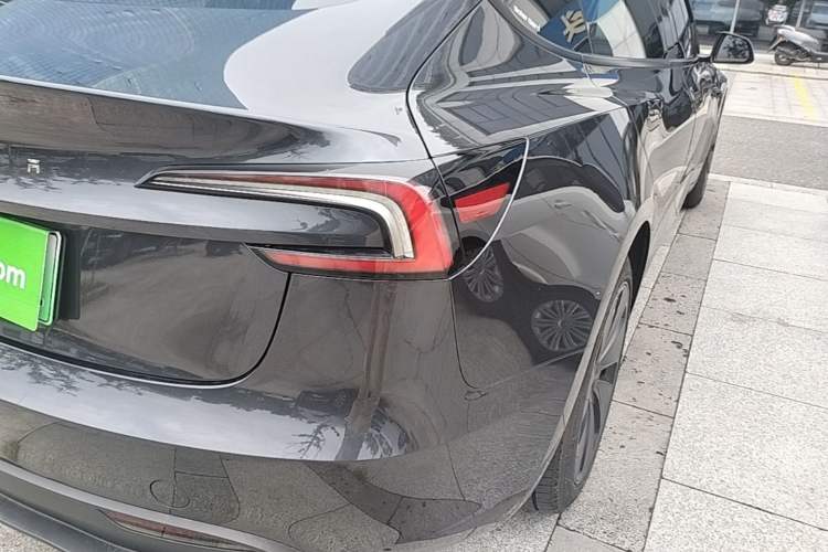 Used Tesla Model 3 2023 Rear-Wheel-Drive Version Right Rear Taillight