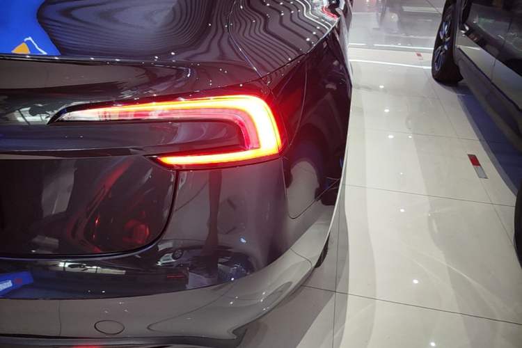 Used Tesla Model 3 2023 Rear-Wheel-Drive Version Right Rear Taillight
