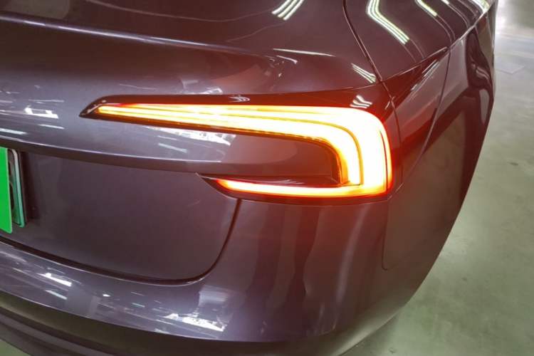 Used Tesla Model 3 2023 Rear-Wheel-Drive Version Right Rear Taillight