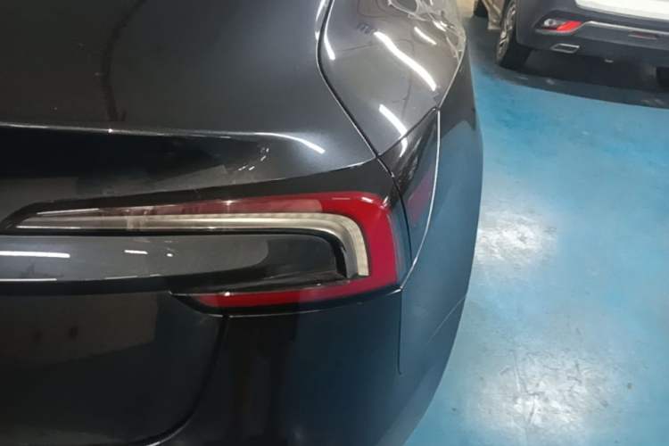 Used Tesla Model 3 2023 Rear-Wheel-Drive Version Right Rear Taillight