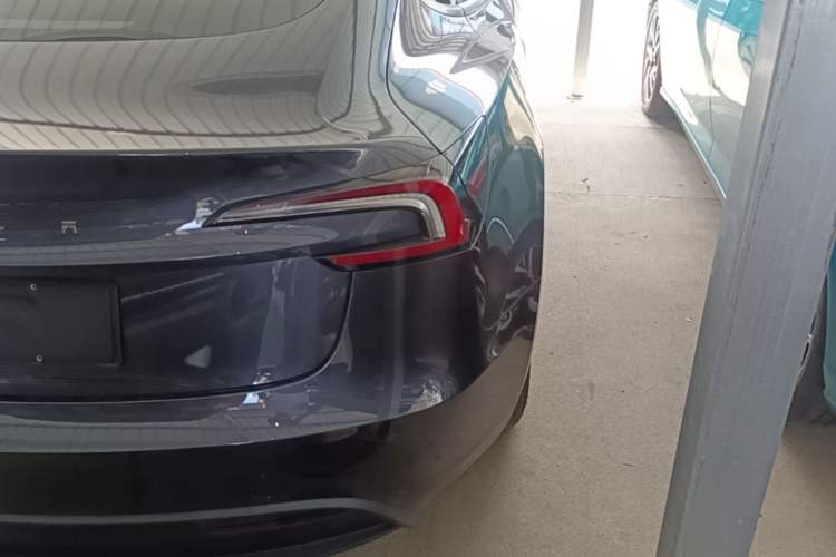 Used Tesla Model 3 2023 Rear-Wheel-Drive Version Right Rear Taillight
