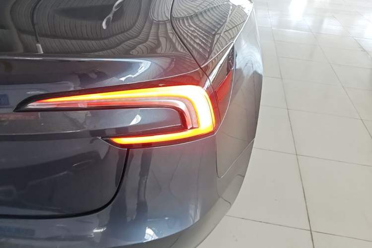 Used Tesla Model 3 2023 Rear-Wheel-Drive Version Right Rear Taillight