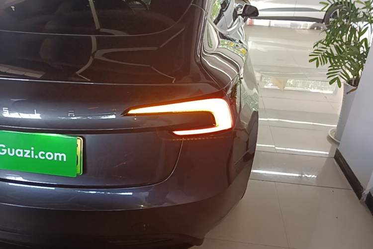 Used Tesla Model 3 2023 Rear-Wheel-Drive Version Right Rear Taillight