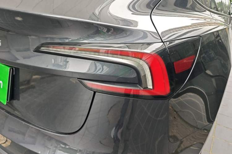 Used Tesla Model 3 2023 Rear-Wheel-Drive Version Right Rear Taillight
