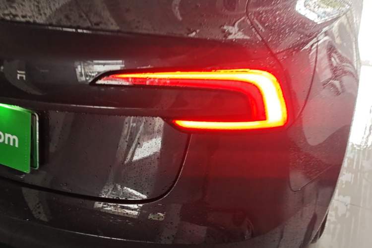 Used Tesla Model 3 2023 Rear-Wheel-Drive Version Right Rear Taillight