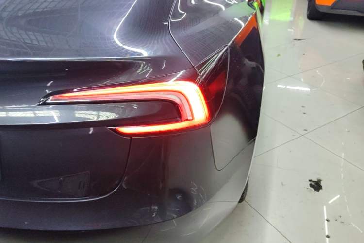 Used Tesla Model 3 2023 Rear-Wheel-Drive Version Right Rear Taillight