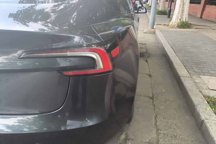 Used Tesla Model 3 2023 Rear-Wheel-Drive Version Right Rear Taillight