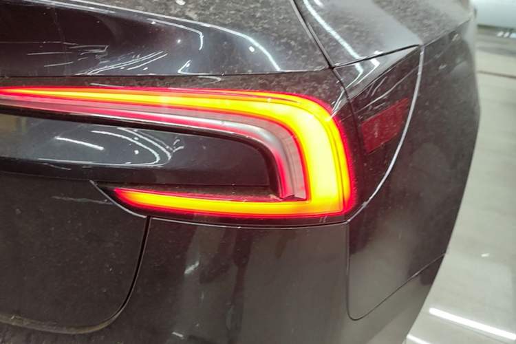 Used Tesla Model 3 2023 Rear-Wheel-Drive Version Right Rear Taillight
