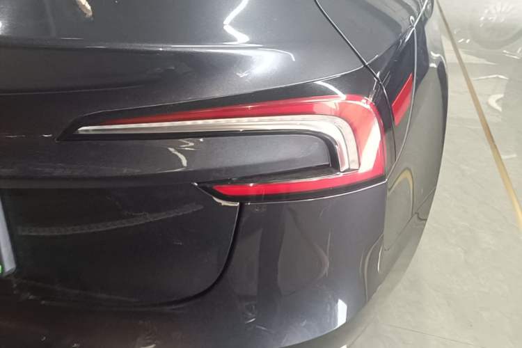 Used Tesla Model 3 2023 Rear-Wheel-Drive Version Right Rear Taillight