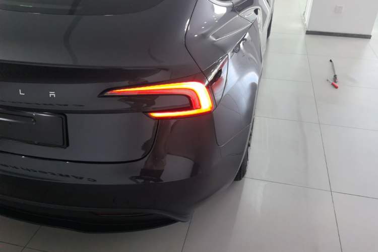 Used Tesla Model 3 2023 Rear-Wheel-Drive Version Right Rear Taillight