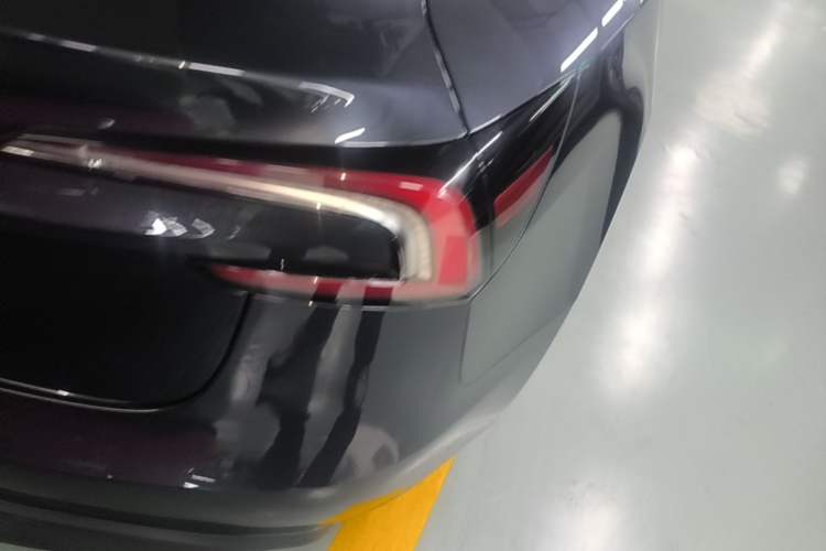 Used Tesla Model 3 2023 Rear-Wheel-Drive Version Right Rear Taillight