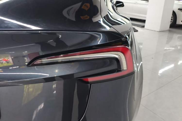 Used Tesla Model 3 2023 Rear-Wheel-Drive Version Right Rear Taillight