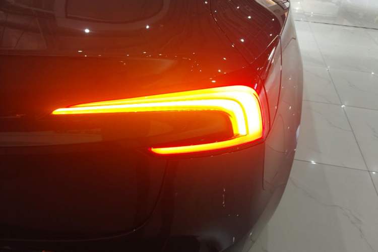 Used Tesla Model 3 2023 Rear-Wheel-Drive Version Right Rear Taillight
