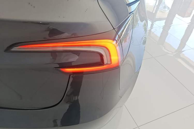 Used Tesla Model 3 2023 Rear-Wheel-Drive Version Right Rear Taillight