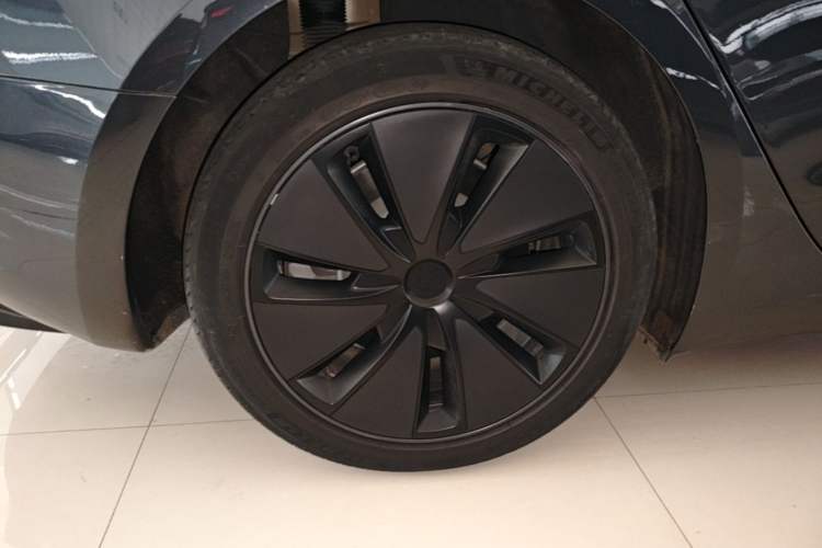 Used Tesla Model 3 2023 Rear-Wheel-Drive Version Right Rear Wheel Hub