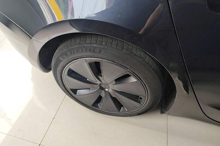 Used Tesla Model 3 2023 Rear-Wheel-Drive Version Right Rear Wheel Hub