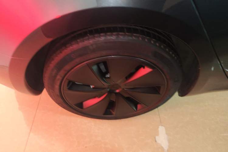Used Tesla Model 3 2023 Rear-Wheel-Drive Version Right Rear Wheel Hub