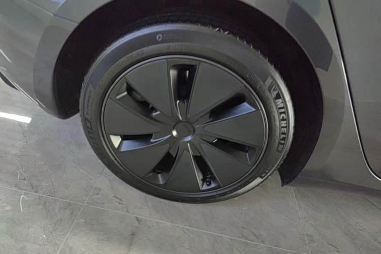 Used Tesla Model 3 2023 Rear-Wheel-Drive Version Right Rear Wheel Hub