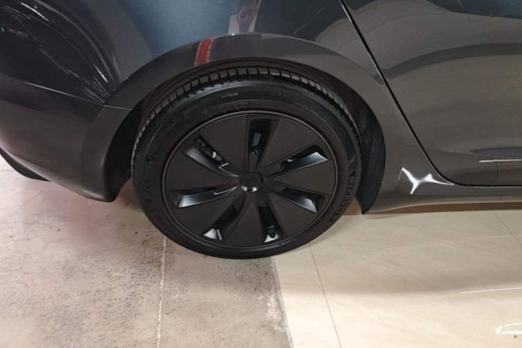 Used Tesla Model 3 2023 Rear-Wheel-Drive Version Right Rear Wheel Hub