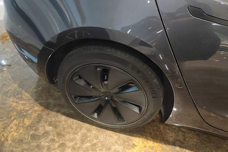 Used Tesla Model 3 2023 Rear-Wheel-Drive Version Right Rear Wheel Hub