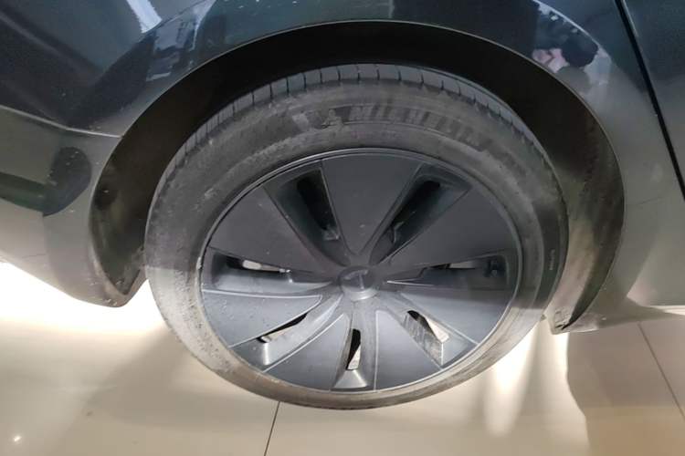 Used Tesla Model 3 2023 Rear-Wheel-Drive Version Right Rear Wheel Hub