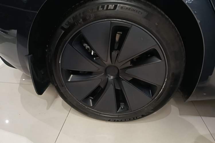 Used Tesla Model 3 2023 Rear-Wheel-Drive Version Right Rear Wheel Hub