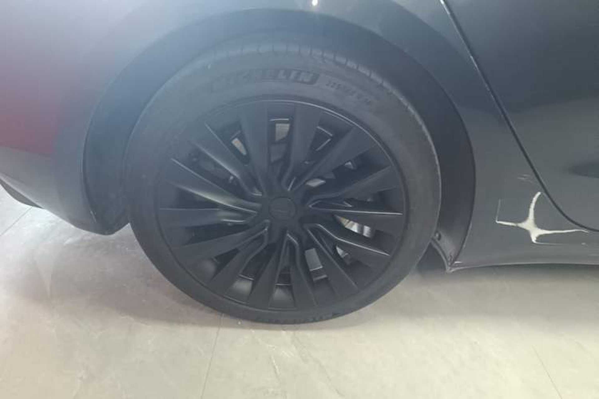 Used Tesla Model 3 2023 Rear-Wheel-Drive Version Right Rear Wheel Hub
