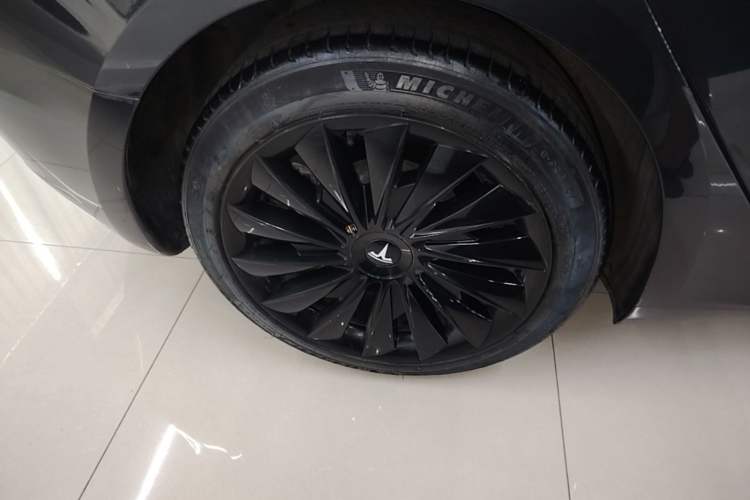 Used Tesla Model 3 2023 Rear-Wheel-Drive Version Right Rear Wheel Hub